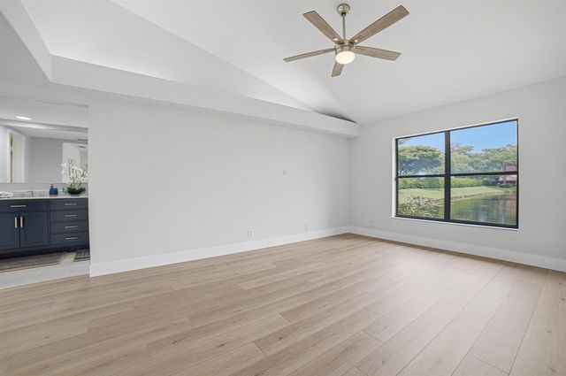 5325 S Bolero Circle, Delray Beach, FL 33484