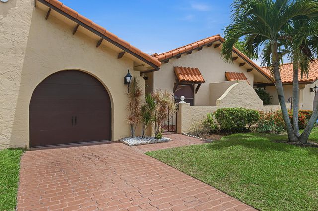 5325 S Bolero Circle, Delray Beach, FL 33484