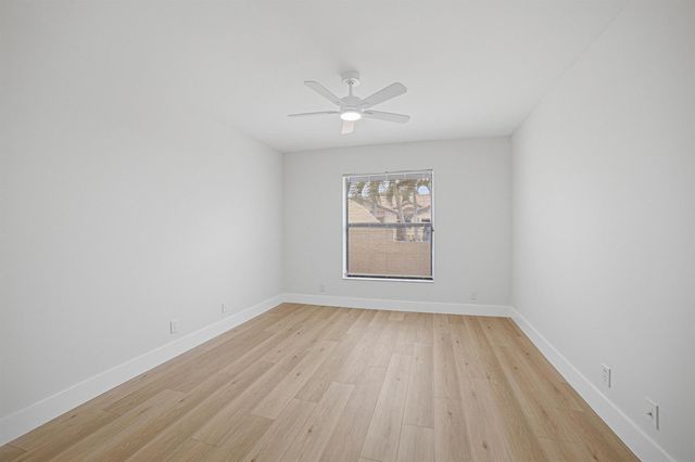 5325 S Bolero Circle, Delray Beach, FL 33484