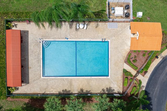 5325 S Bolero Circle, Delray Beach, FL 33484