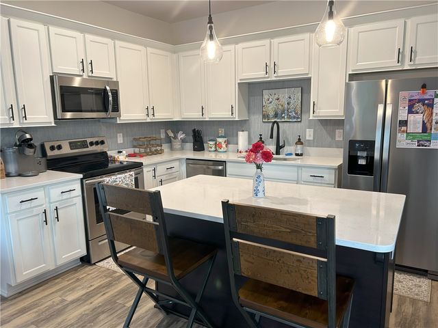 104 W North 3rd Street, Seneca, SC 29678