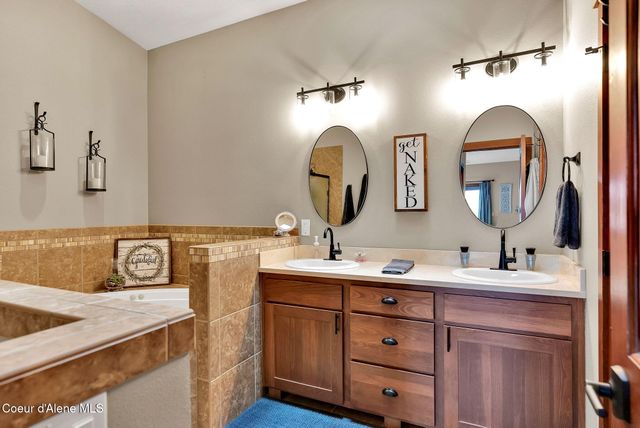 14097 N PRISTINE CIR, Rathdrum, ID 83858