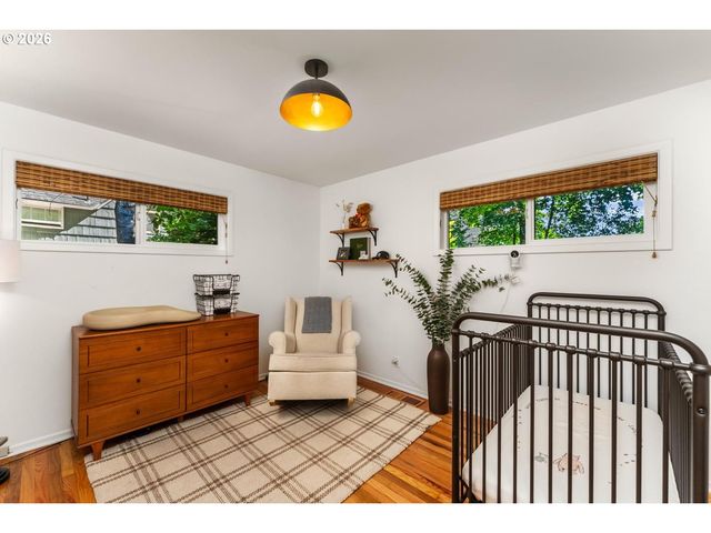 9020 Sw CAPITOL Hwy, Portland, OR 97219