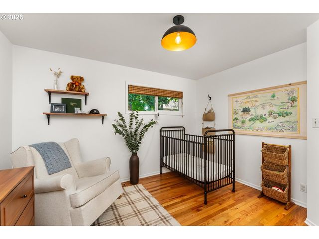 9020 Sw CAPITOL Hwy, Portland, OR 97219