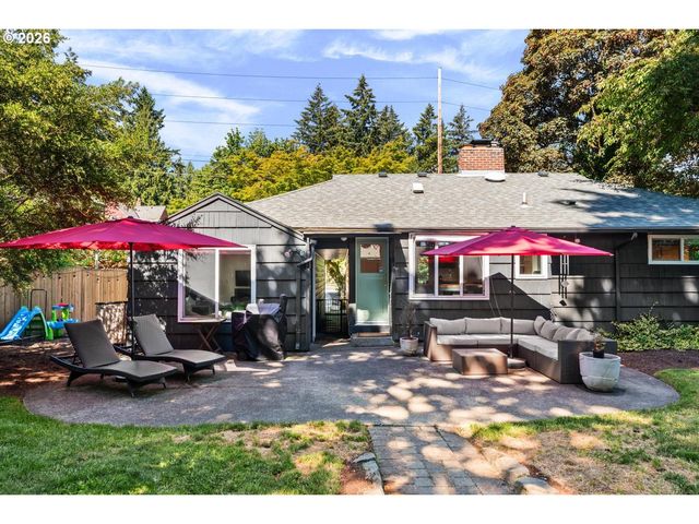 9020 Sw CAPITOL Hwy, Portland, OR 97219