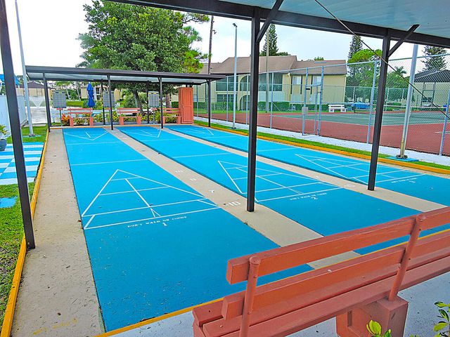 315 Pine Ridge Circle, Greenacres, FL 33463