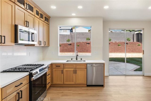 1015 E Deerfield, Ontario, CA 91761