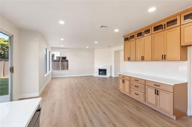 1015 E Deerfield, Ontario, CA 91761