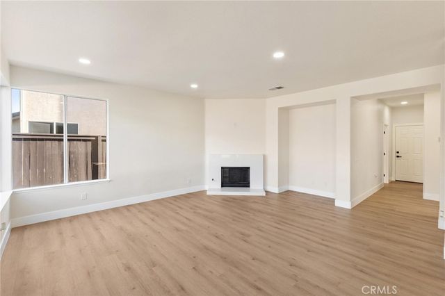 1015 E Deerfield, Ontario, CA 91761