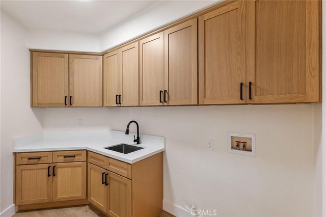 1015 E Deerfield, Ontario, CA 91761