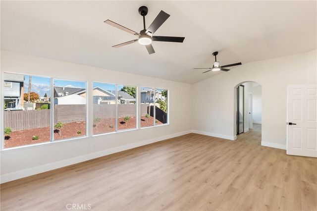 1015 E Deerfield, Ontario, CA 91761