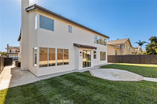 1015 E Deerfield, Ontario, CA 91761