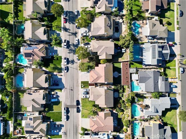 1015 E Deerfield, Ontario, CA 91761