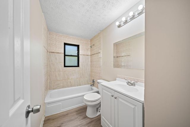 5220 Refugee Road, Columbus, OH 43232