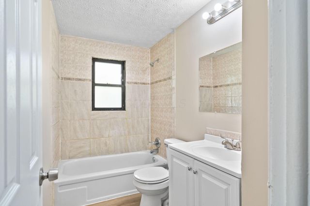 5220 Refugee Road, Columbus, OH 43232