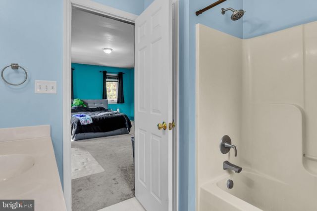 1279 CEDAR AVE, East Earl, PA 17519