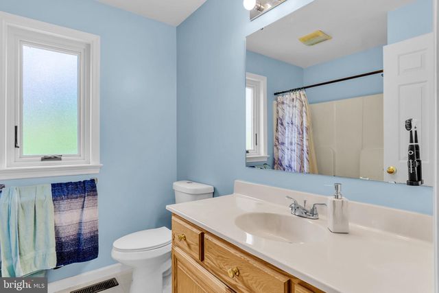1279 CEDAR AVE, East Earl, PA 17519