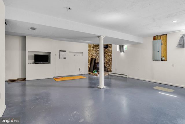 1279 CEDAR AVE, East Earl, PA 17519