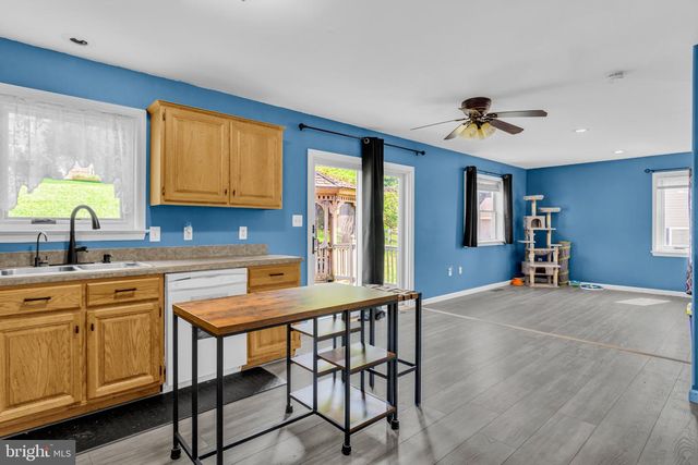 1279 CEDAR AVE, East Earl, PA 17519