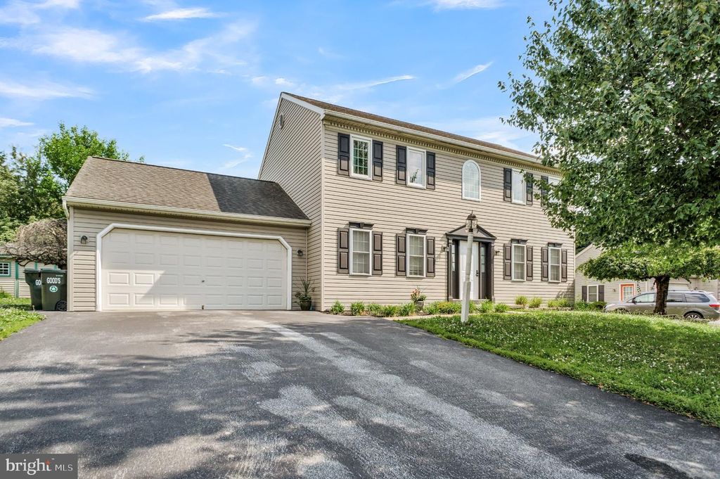 1279 CEDAR AVE, East Earl, PA 17519