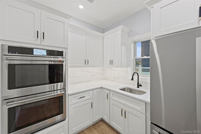 712 Bach Court, Westbury, NY 11590