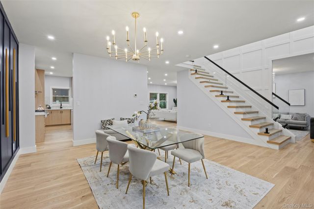 712 Bach Court, Westbury, NY 11590