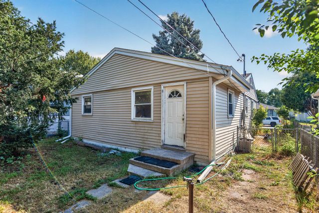 5111 James Avenue N, Minneapolis, MN 55430
