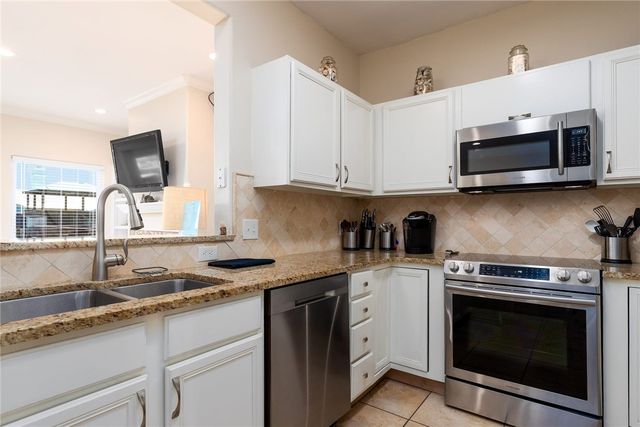 15306 Bonasse Ct 201, Corpus Christi, TX 78418