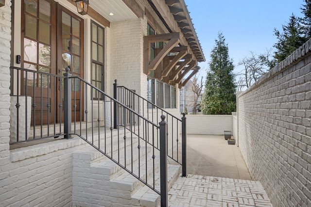 2030 Castleman Dr, Nashville, TN 37215