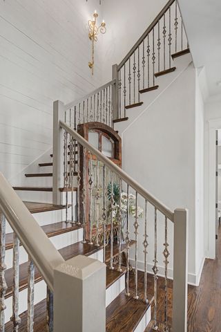 2030 Castleman Dr, Nashville, TN 37215