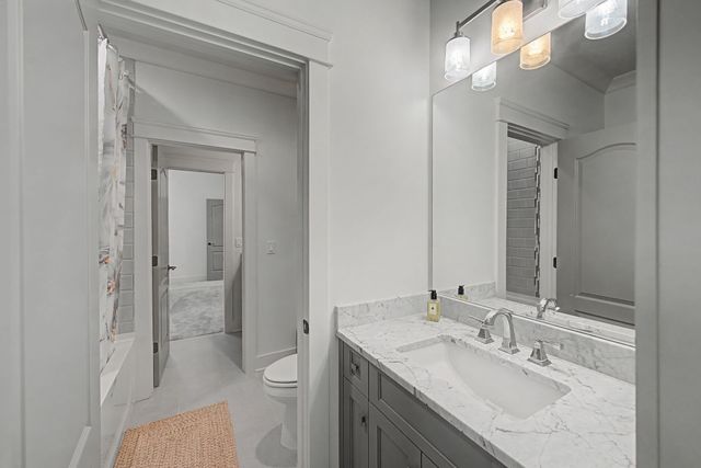 2030 Castleman Dr, Nashville, TN 37215