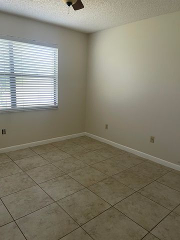 700 W Pope Rd A7, St Augustine, FL 32080
