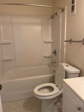 700 W Pope Rd A7, St Augustine, FL 32080