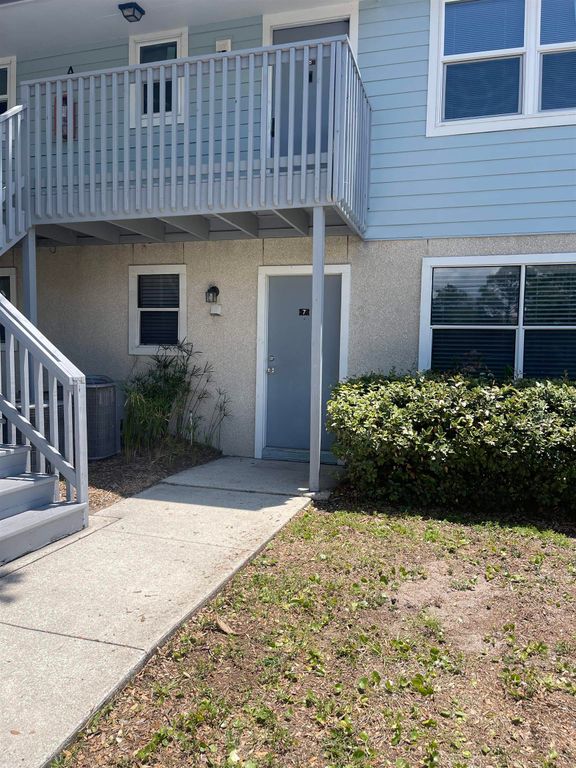 700 W Pope Rd A7, St Augustine, FL 32080