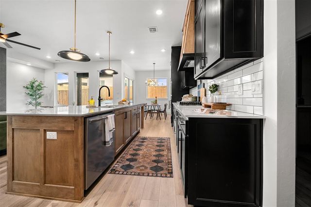 5701 NW 154th Terrace, Edmond, OK 73013