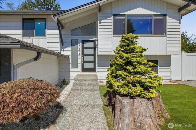 4525 149th Place SW, Lynnwood, WA 98087