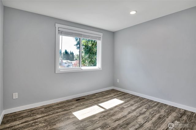 4525 149th Place SW, Lynnwood, WA 98087