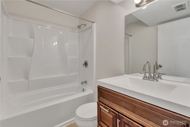 4525 149th Place SW, Lynnwood, WA 98087