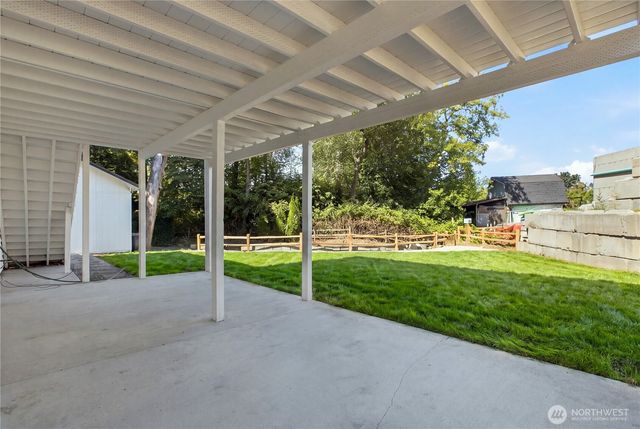 4525 149th Place SW, Lynnwood, WA 98087