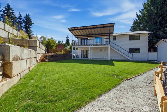 4525 149th Place SW, Lynnwood, WA 98087