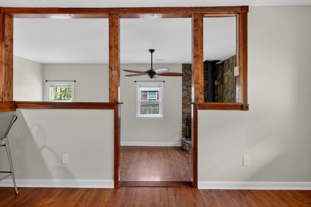 221 Forest Circle, Summerville, SC 29483