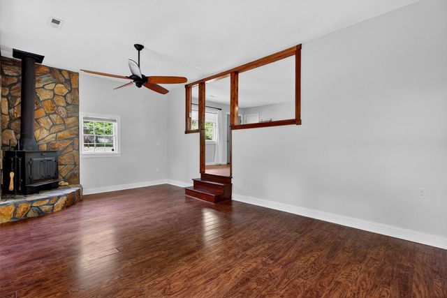 221 Forest Circle, Summerville, SC 29483