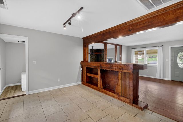 221 Forest Circle, Summerville, SC 29483