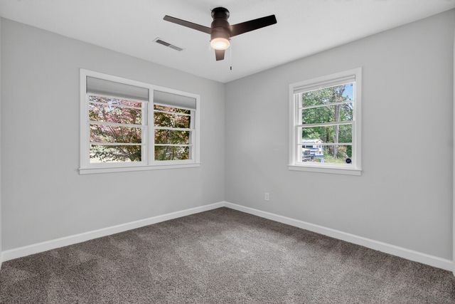 221 Forest Circle, Summerville, SC 29483