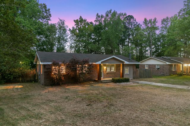 221 Forest Circle, Summerville, SC 29483