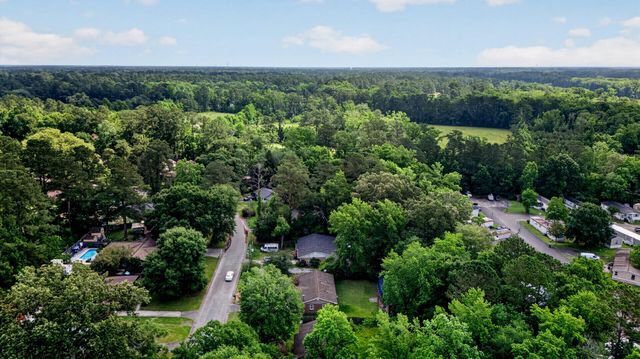 221 Forest Circle, Summerville, SC 29483