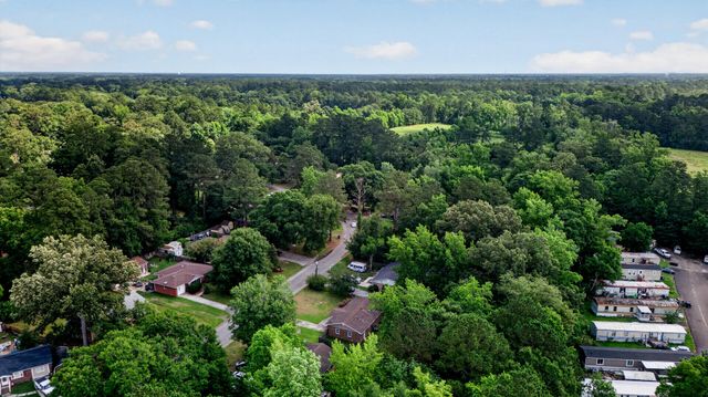 221 Forest Circle, Summerville, SC 29483