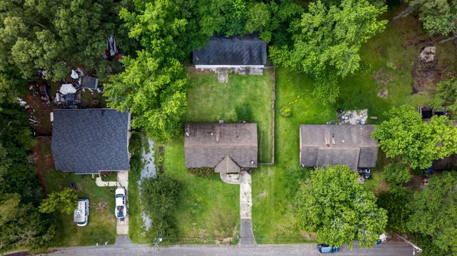 221 Forest Circle, Summerville, SC 29483