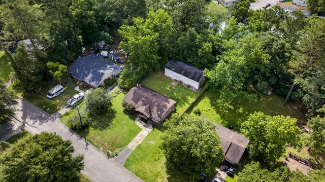 221 Forest Circle, Summerville, SC 29483
