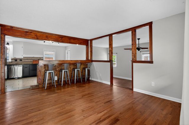 221 Forest Circle, Summerville, SC 29483